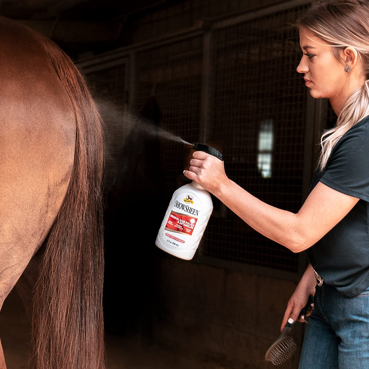 Absorbine ShowSheen Hair Polish & Detangler 32oz Spray Bottle, Horse and Dog Coat, Mane and Tail, Instant Detangling & Reduces Hair Breakage for Healthy Grooming & Radiant Shine - Image 3