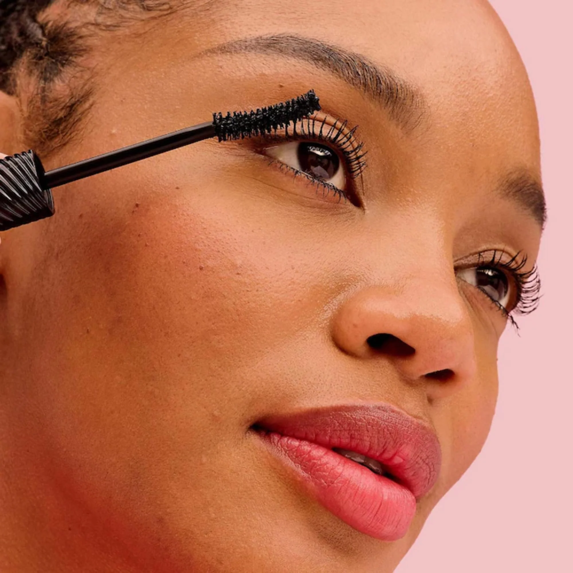 Benefit Fan Fest Fanning & Volumizing Mascara 0.3 Ounce - Image 4