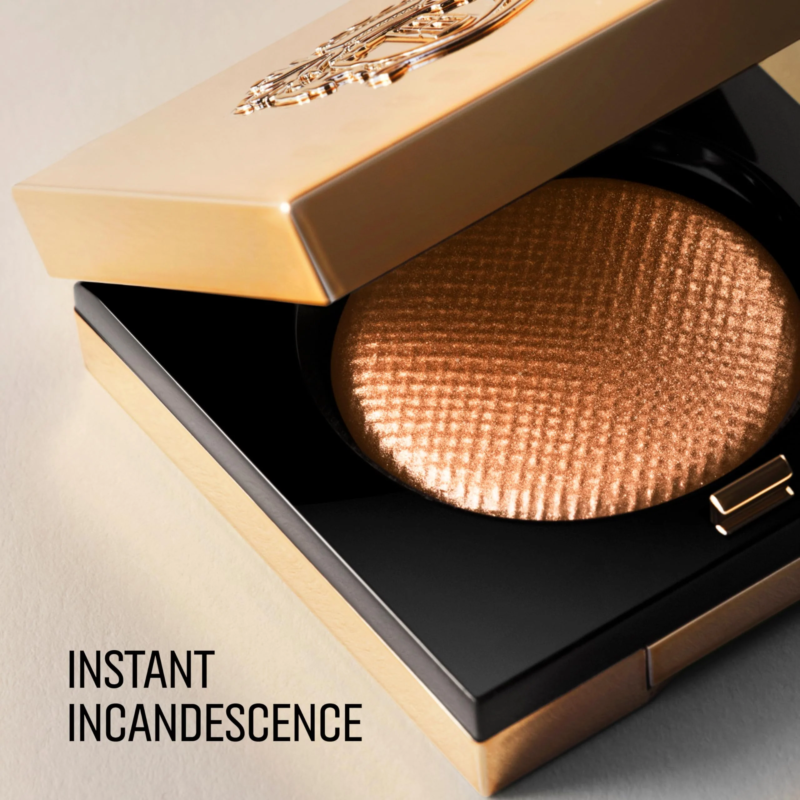 Bobbi Brown Luxe Eyeshadow | Multidimensional, Metallic Shimmer Eyeshadow for Instant Impact, 0.09 Ounce, Moonstone - Image 4