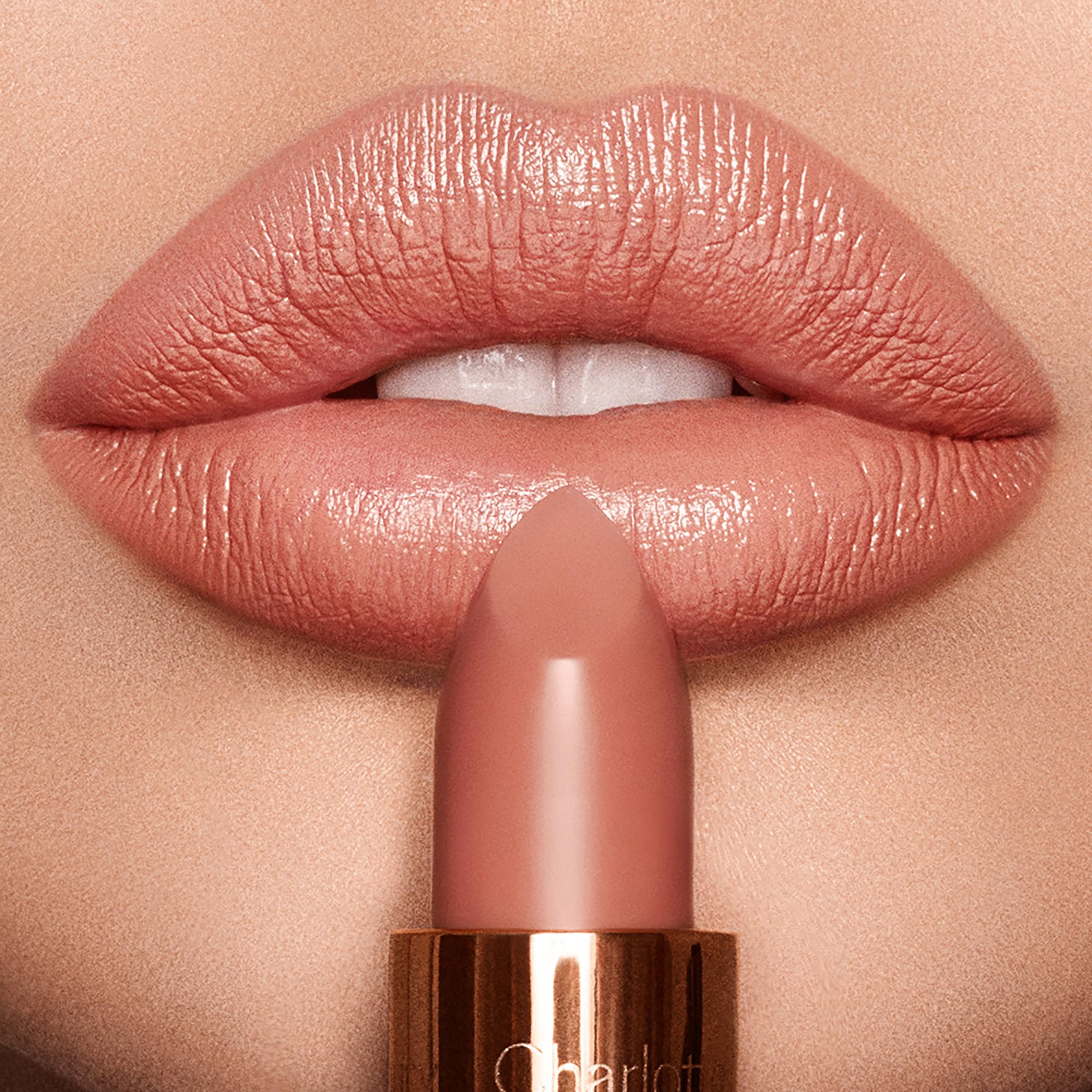 Charlotte Tilbury K.I.S.S.I.N.G Lipstick - Moisturizing & Hydrating Lipstick with Light-Diffusing Pigments for a Luminous Finish & Fuller-Looking Lips - Bitch Perfect - Image 3