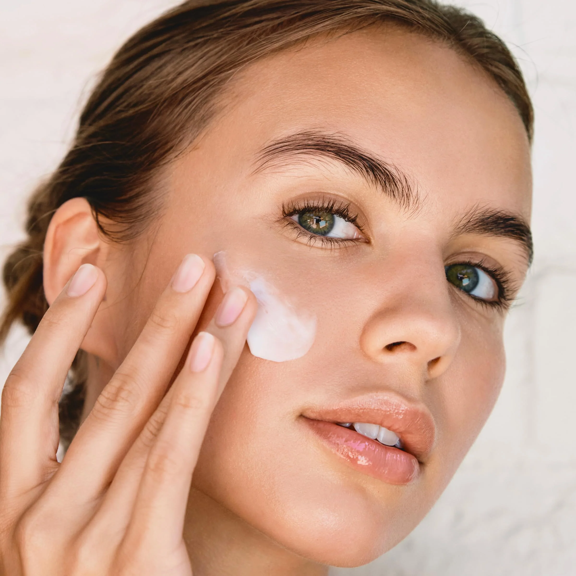 Clarins Multi-Active Renewing Night Moisturizer with Niacinamide | Smooth Fine Lines | Visibly Tighten Pores | Even Tone and Texture | Boost Glow | Strengthen Moisture Barrier | All Skin Types - Image 8