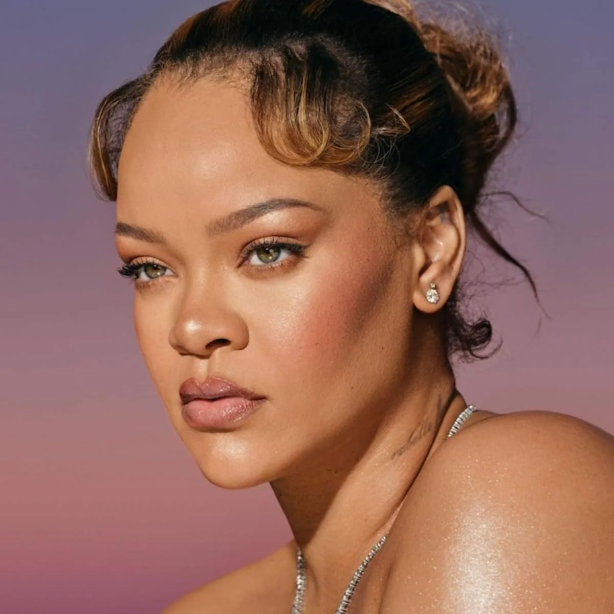 Demi'Glow Light-Diffusing Highlighter by Fenty Beauty - Image 7