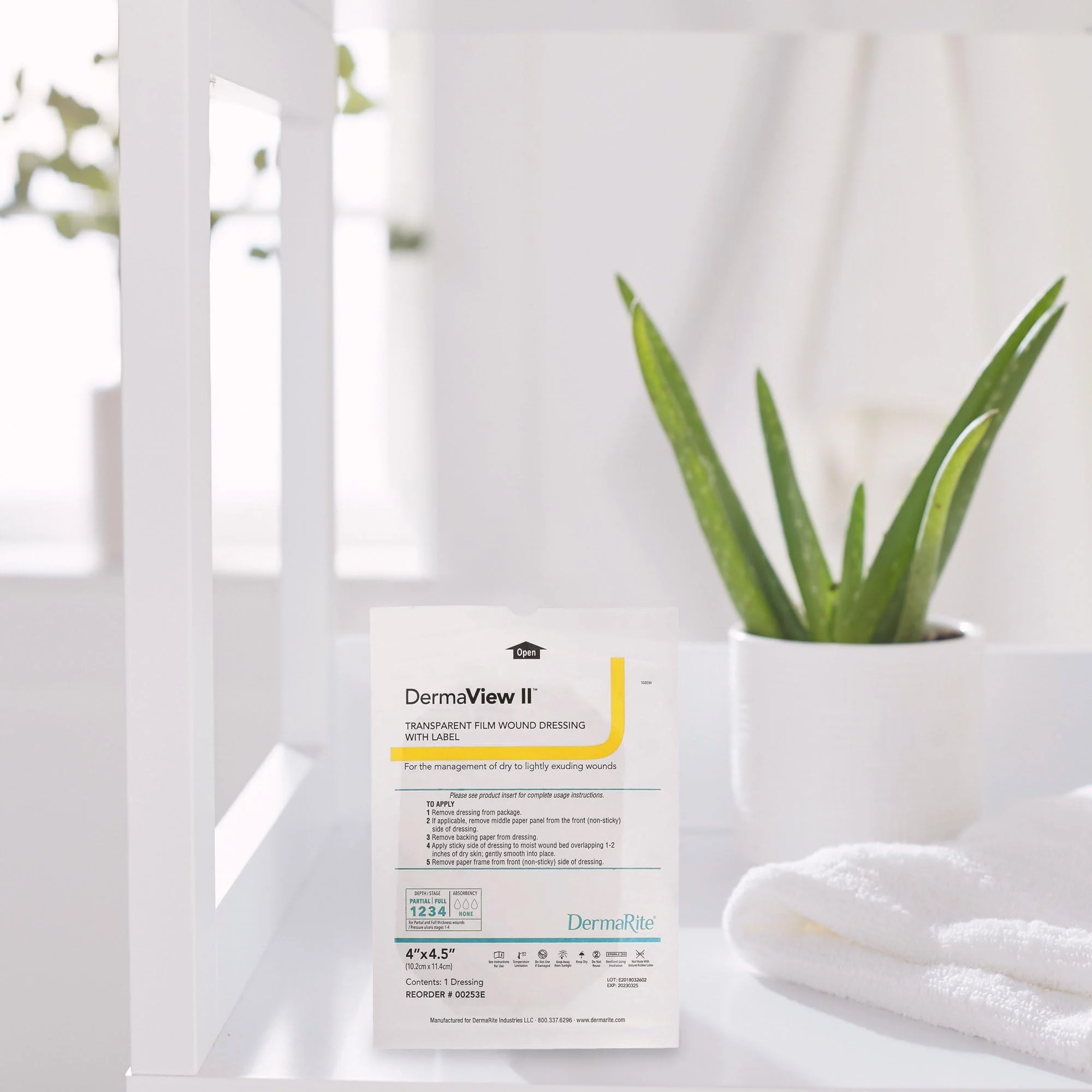 DermaRite's DermaView II Transparent Film Dressing with Border - Frame Style Delivery, Sterile, Individually Wrapped, 4 in. x 4-1/2 in., 1 Count, 50 Packs, 50 Total - Image 2