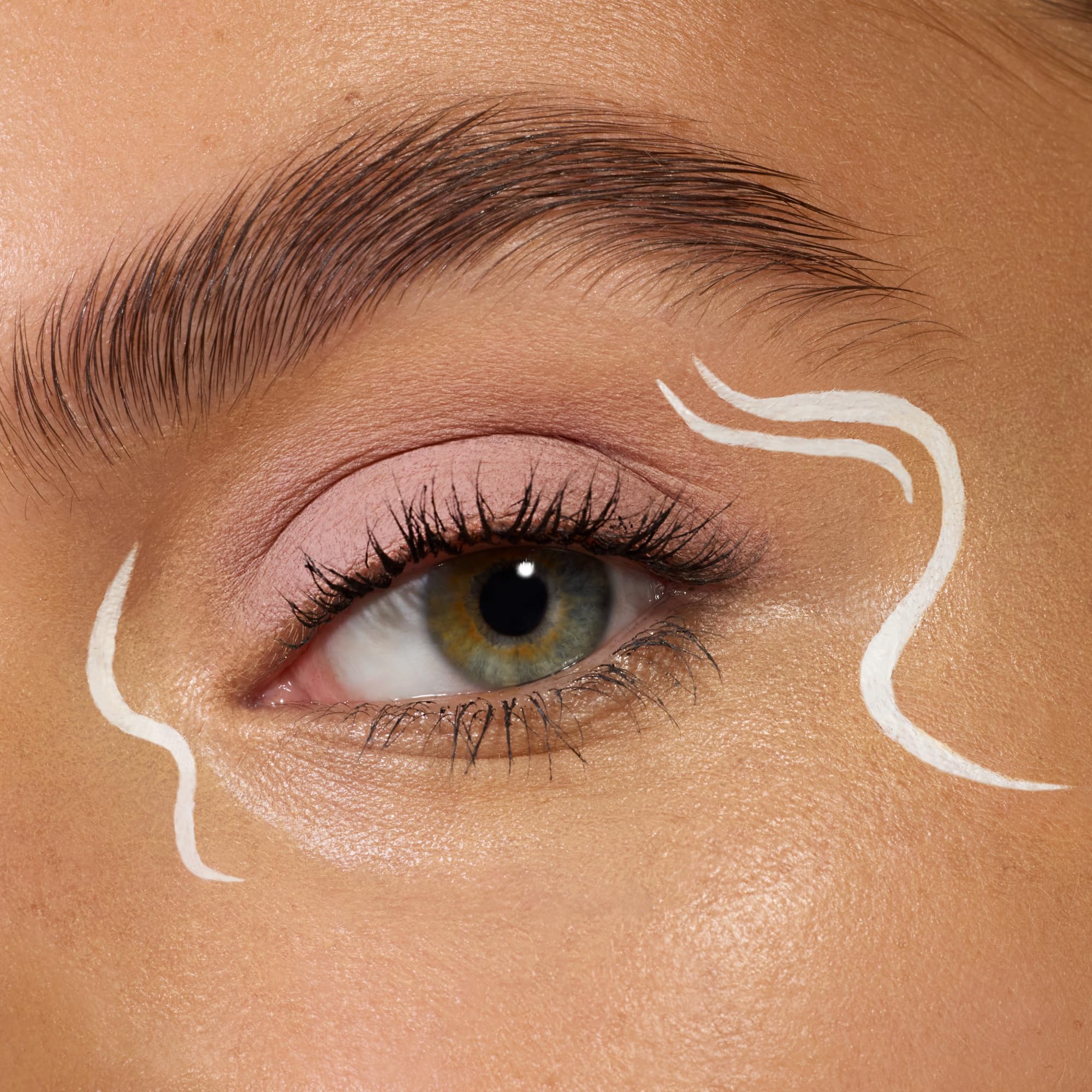 essence | Lash Princess Liner White | Smudge Proof, Matte Eyeliner with Ultra-Fine Brush Tip | Vegan & Cruelty Free - Image 6