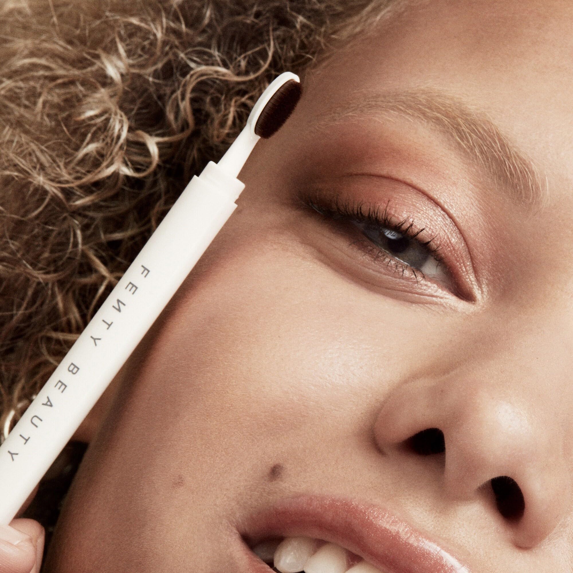 Fenty Beauty by Rihanna Brow MVP Ultra Fine Brow Pencil & Styler Ash Brown - Image 3