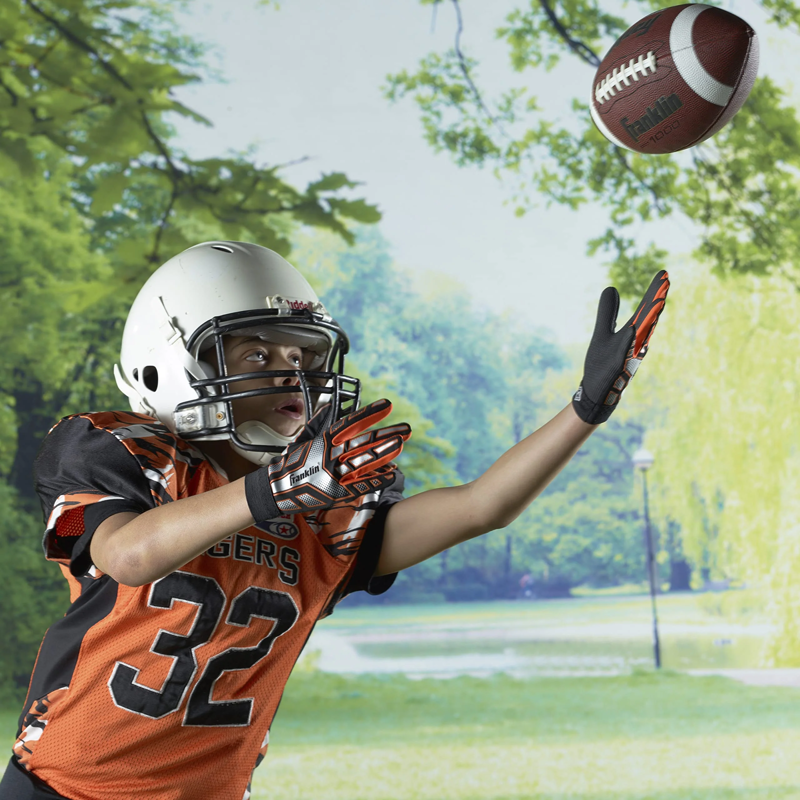 Franklin Sports Youth Football - 1000 Junior Kids Football - Synthetic Leather Youth Junior Ball for Kids - Outdoor All-Weather Construction - Extra Grip - 1 Pack - Brown + White - Image 3