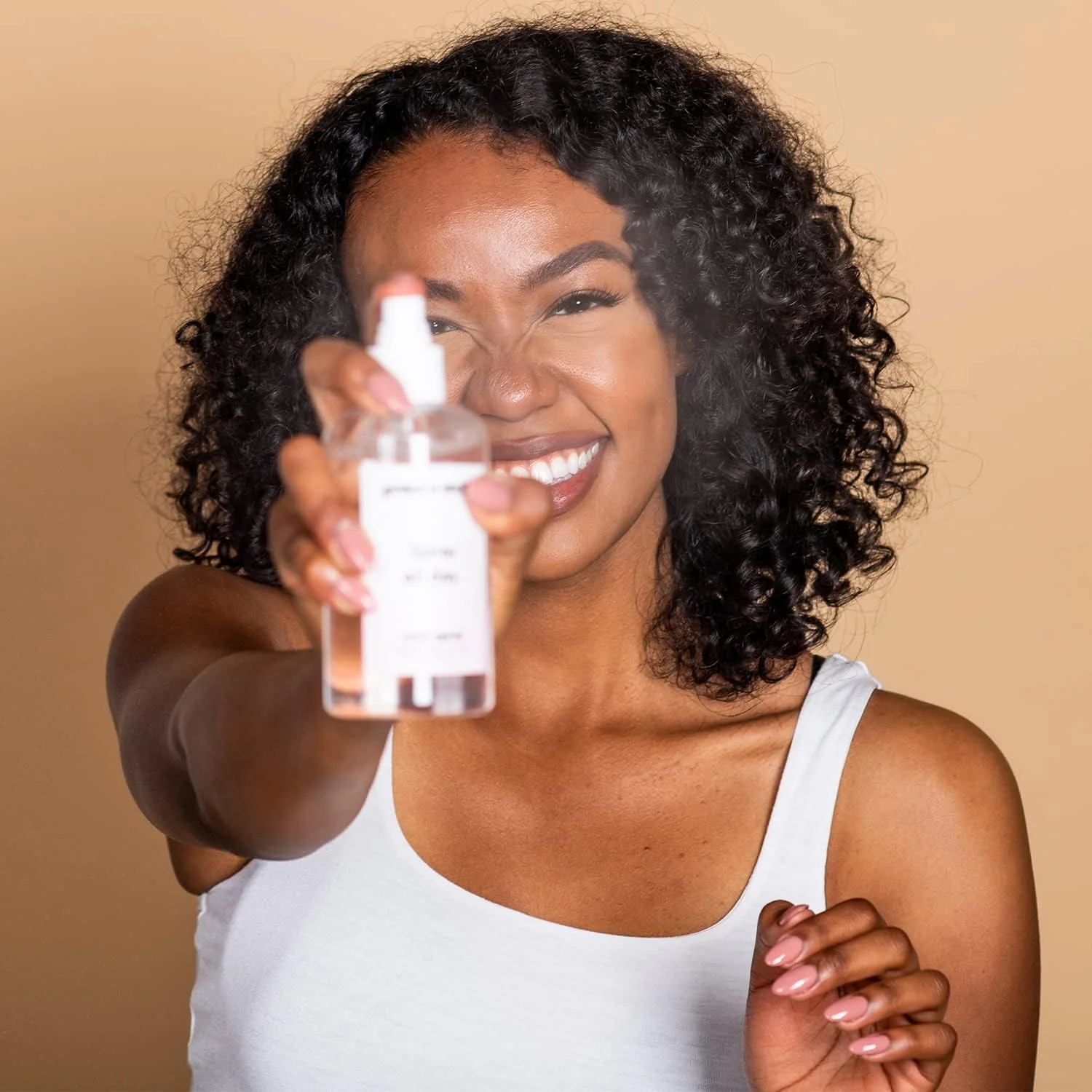 grace & stella Award Winning Rose Water Facial Spray (240ml) - Vegan - Rose Water Spray for Face - Rosewater Spray Toner Rose Hydrosol - Rose Spray Facial Mist - Rosewater Spray Toner Rose Hydrosol - Image 4