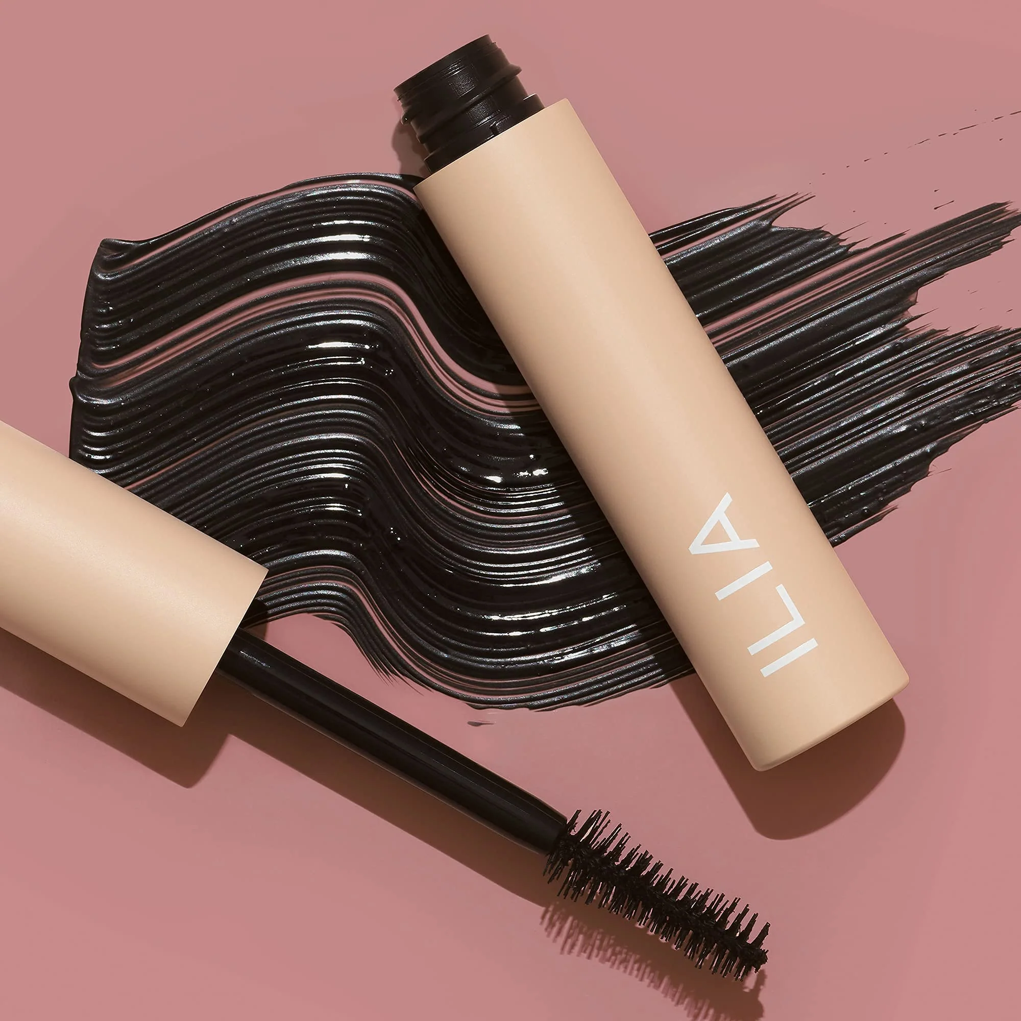 ILIA - Fullest Volumizing Mascara | Weightless, Buildable, Smudge + Flake-Free, Sensitive Eyes Safe | Full, Thick, Healthier Lashes | Non-Toxic, Vegan, Cruelty-Free (Full Size; 0.32 fl oz | 9.5 ml) - Image 4