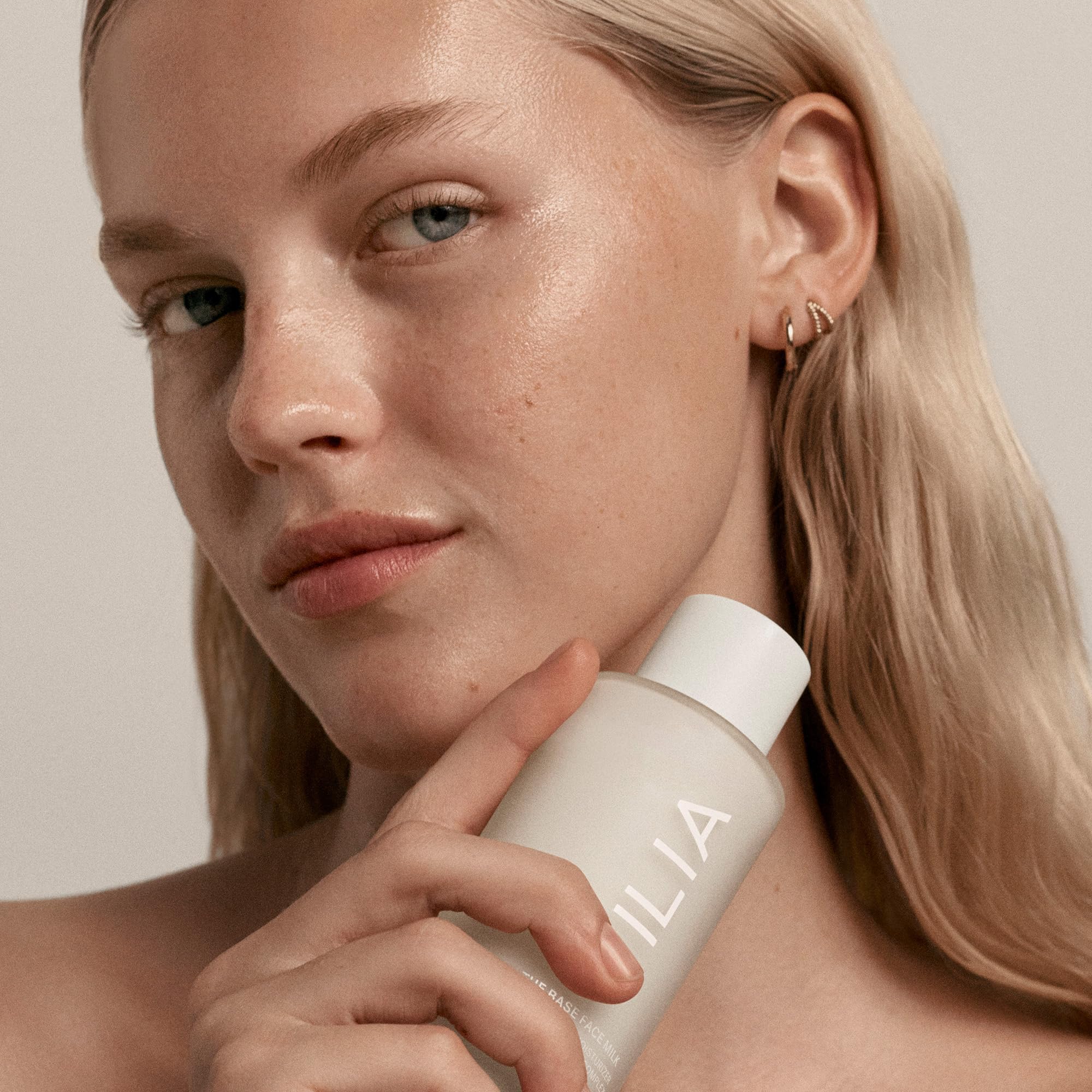 ILIA - The Base Face Milk Essence + Lightweight, Layerable Moisturizer | Hydrate, Smooth, Soothe, Strengthen | Non-Toxic, Vegan, Cruelty-Free, Clean Makeup (Full Size, 3.4 fl oz | 100 ml) - Image 8