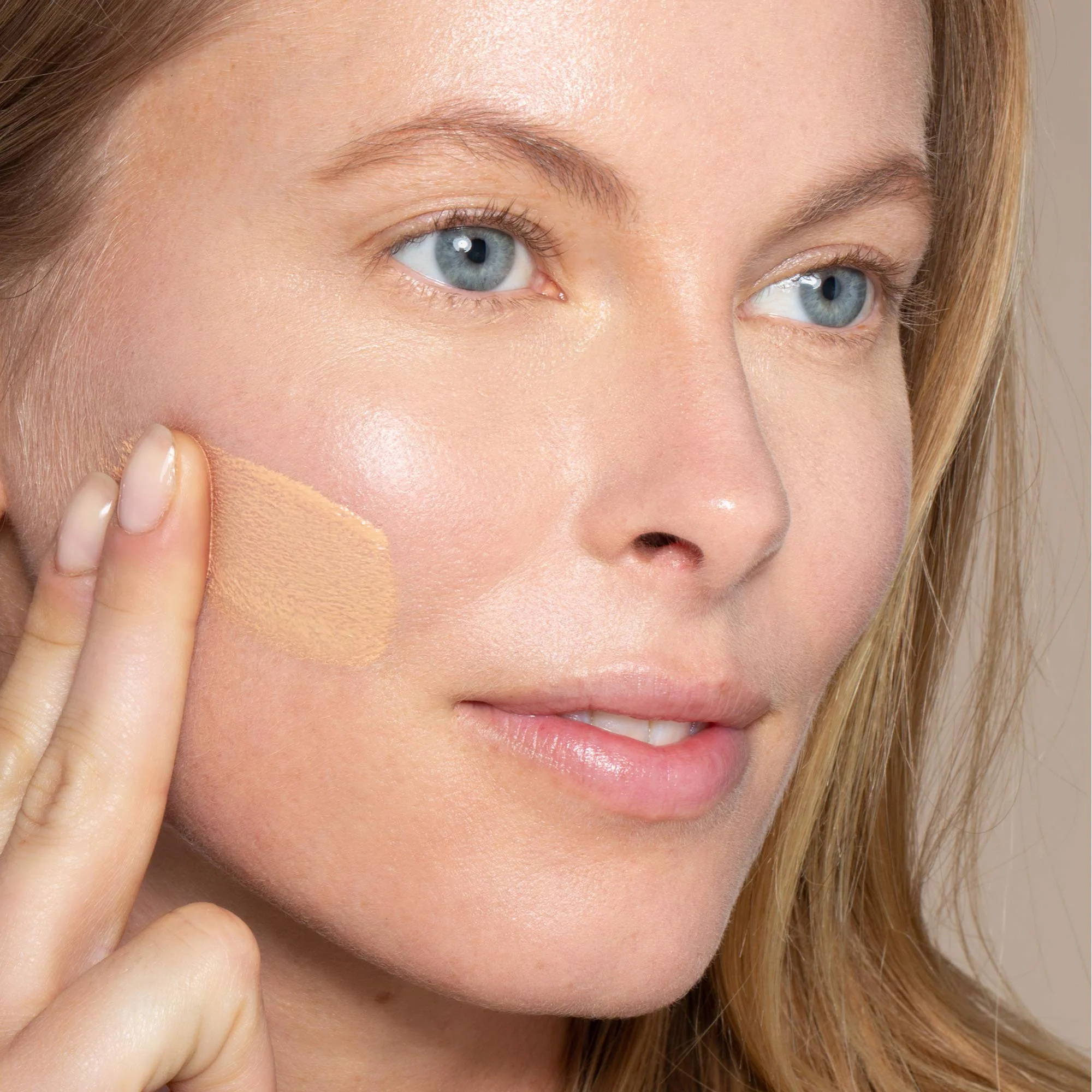 ILIA - True Skin Serum Foundation | Non-comedogenic, Cruelty-Free, Vegan, Weightless Feel, Buildable Coverage, Safe For Sensitive Skin (Bowen SF4) - Image 8