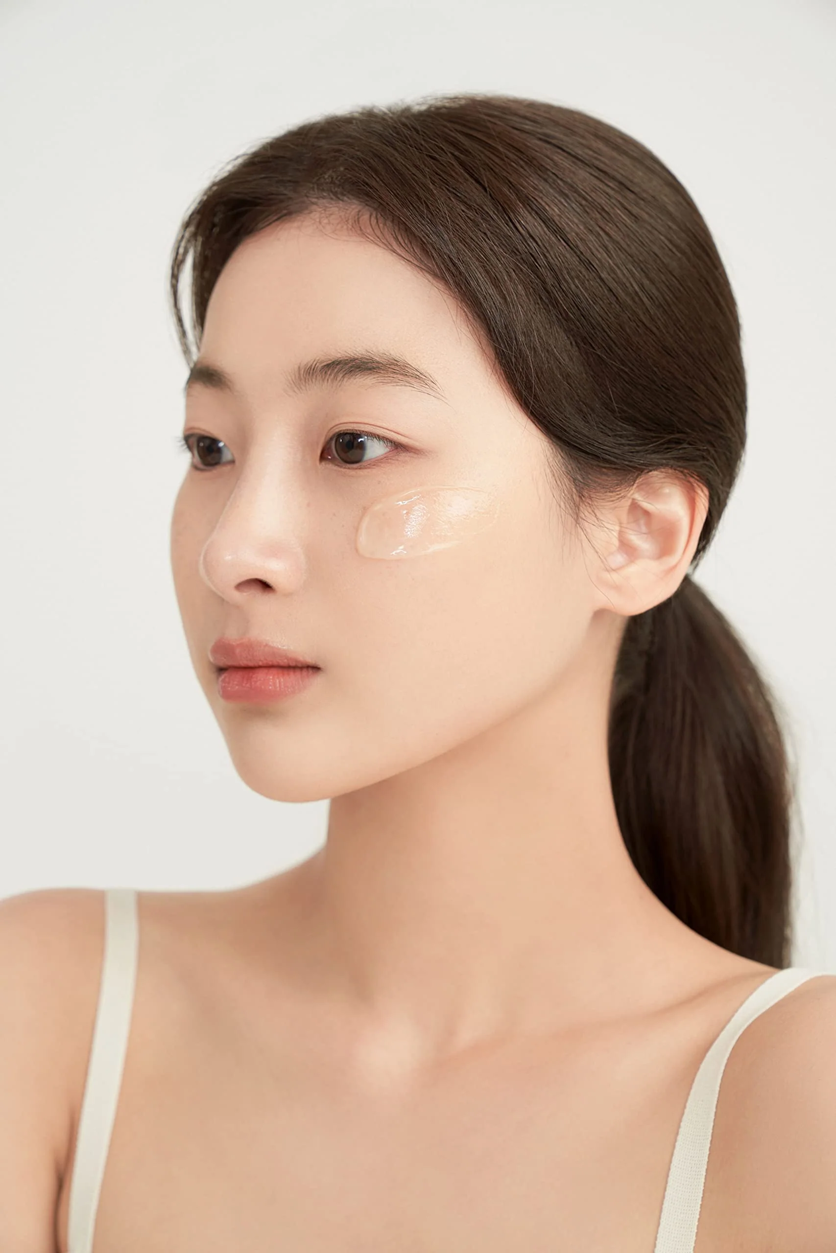 [I'm From] Vitamin Tree Water Gel 75g, Vitamin C, B3, Vitamin Water 68%, Niacinamide, Cool sensation, Moistuizing, Organic moisturizer - Image 4