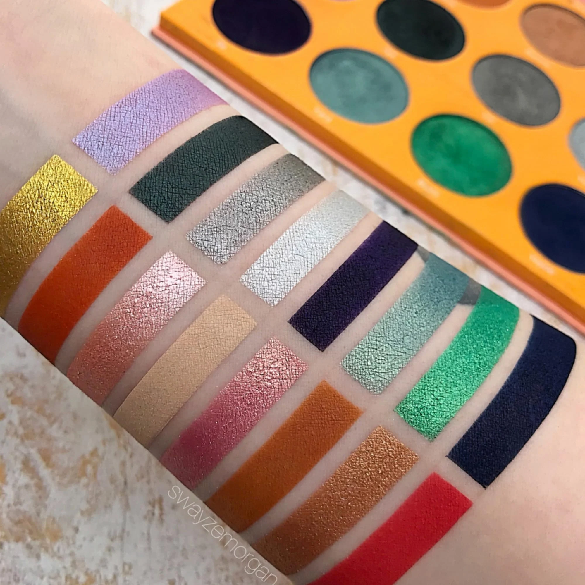 Juvia's Place Palette The Magic Mini - Bright and Bold Red, Shades of 16, Professional Eye Makeup, Pigmented Palette, Makeup Palette for Eye Color & Shine - Image 4