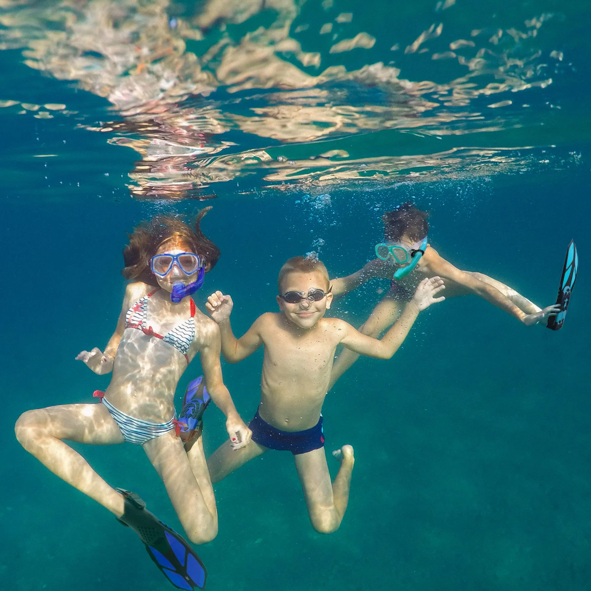 Kids Snorkeling Set with Fins Anti Leak Snorkeling Gear for Kids with Adjustable Flippers, Youth Junior Full Dry Snorkel Set Swimming Goggles with Nose Cover Diving Mask Scuba with Bag, 5-14 Yrs - Image 7