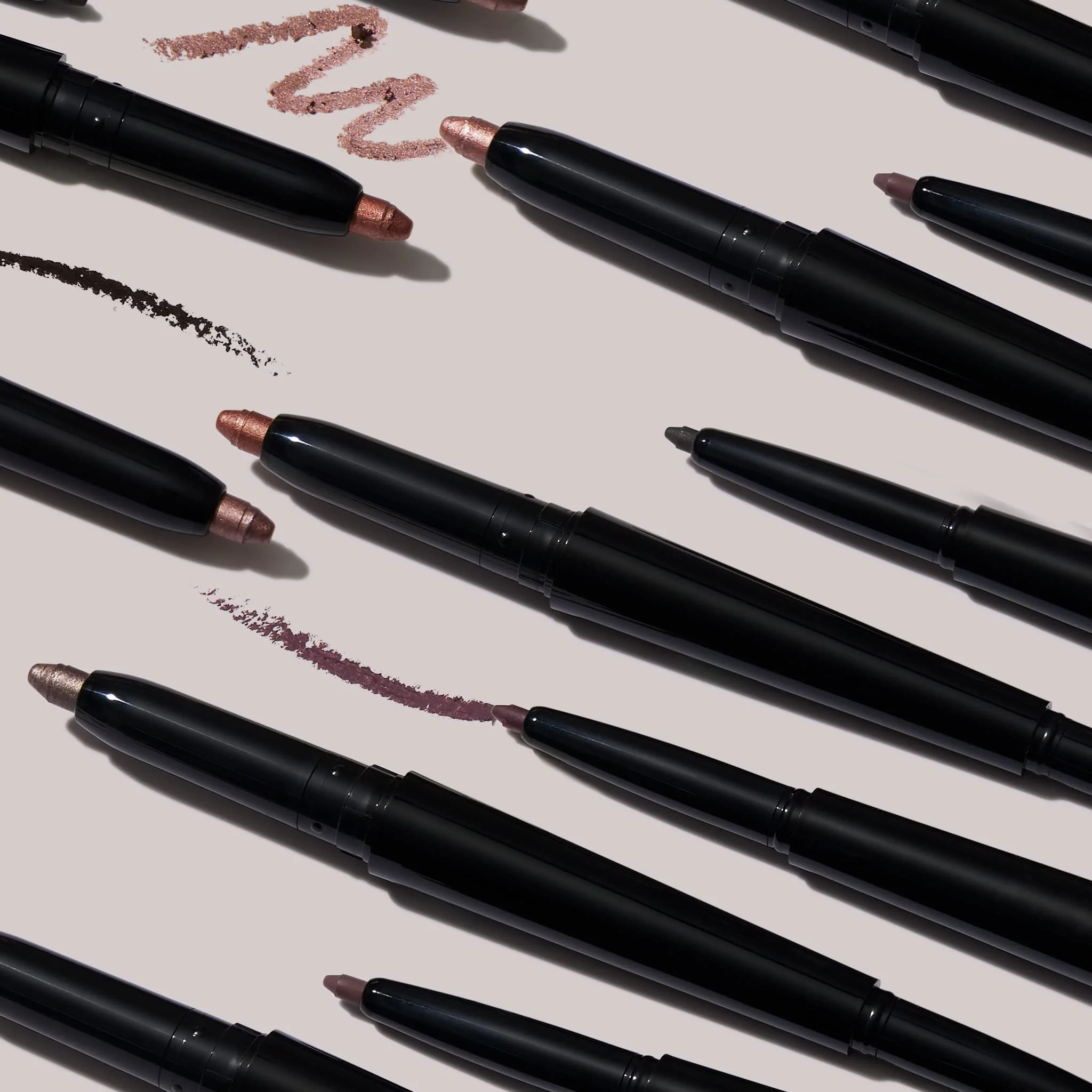 LAURA GELLER NEW YORK Swipe-n-Line Dual-Ended Eyeshadow + Eyeliner - Glam (Smokey Purple/Rich Plum) - Cream Eyeshadow & Smooth Glide Eyeliner - Waterproof & Crease-free Color - Image 3