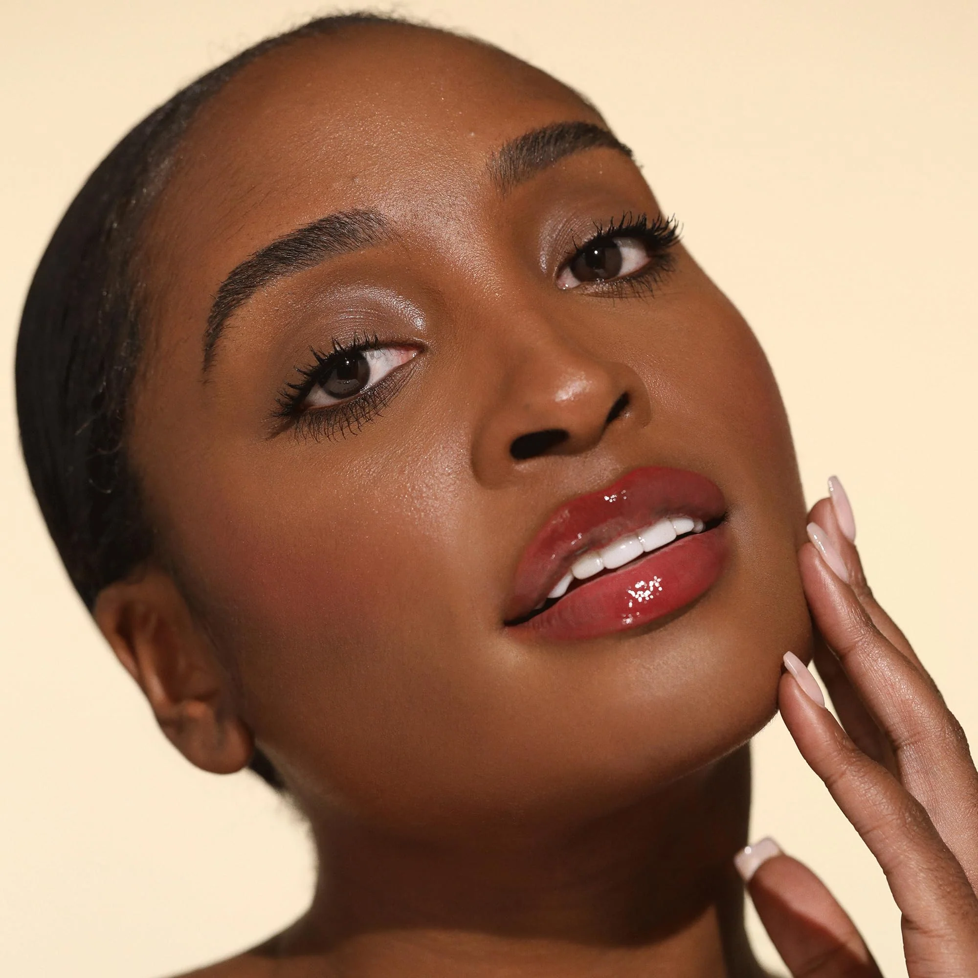 Milani Lip Oil with Vitamin E for Instant Hydration, Fruit Extract Infused Lip Treatment and Moisturizing Lip Gloss - Strawberry Melon - Image 2