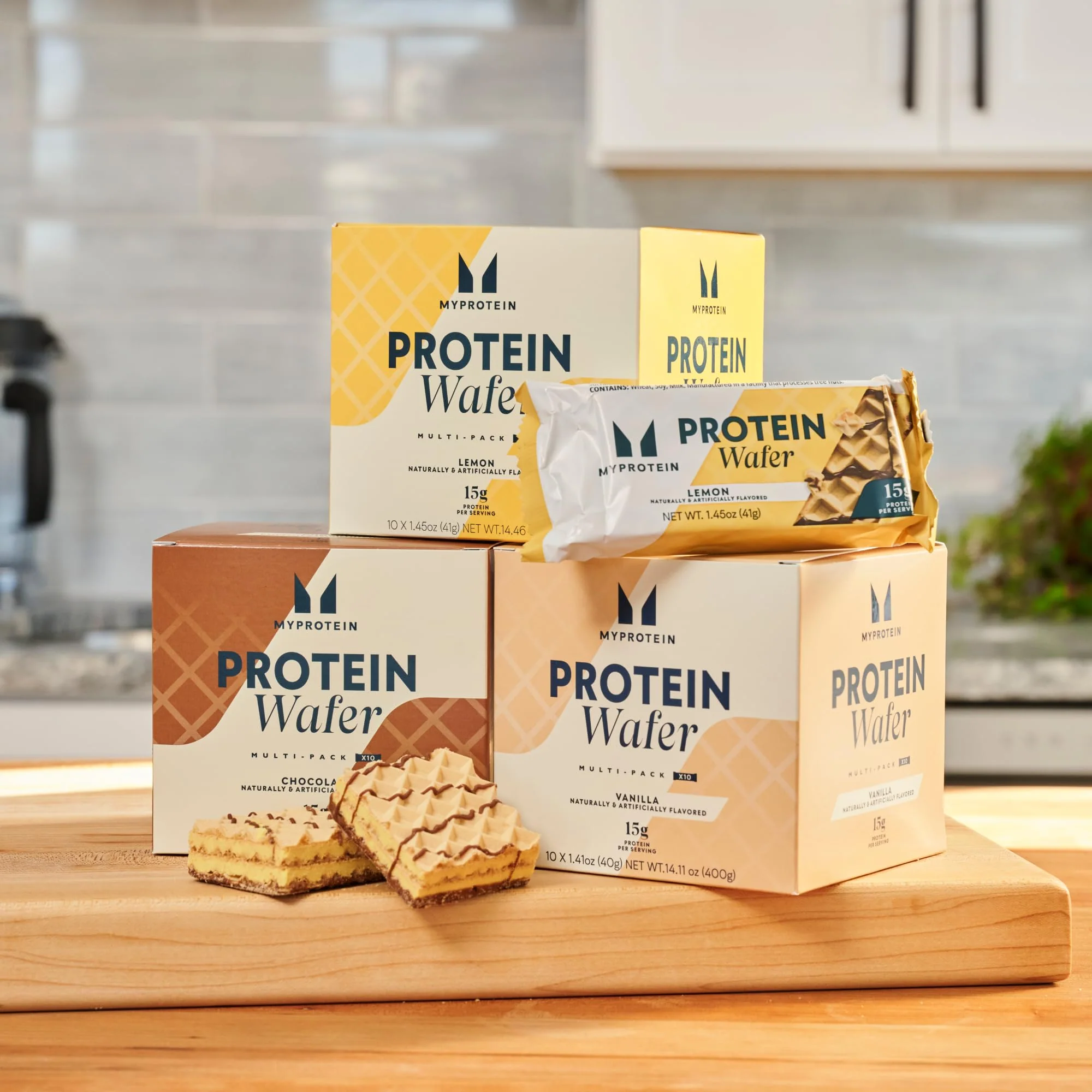 Myprotein Protein Bars, Crispy Protein Wafers, 15g High Protein Snacks, Box of 10 Chocolate Wafers Packs, Milk & Whey Protein Isolate, Light & Crunchy - Image 7