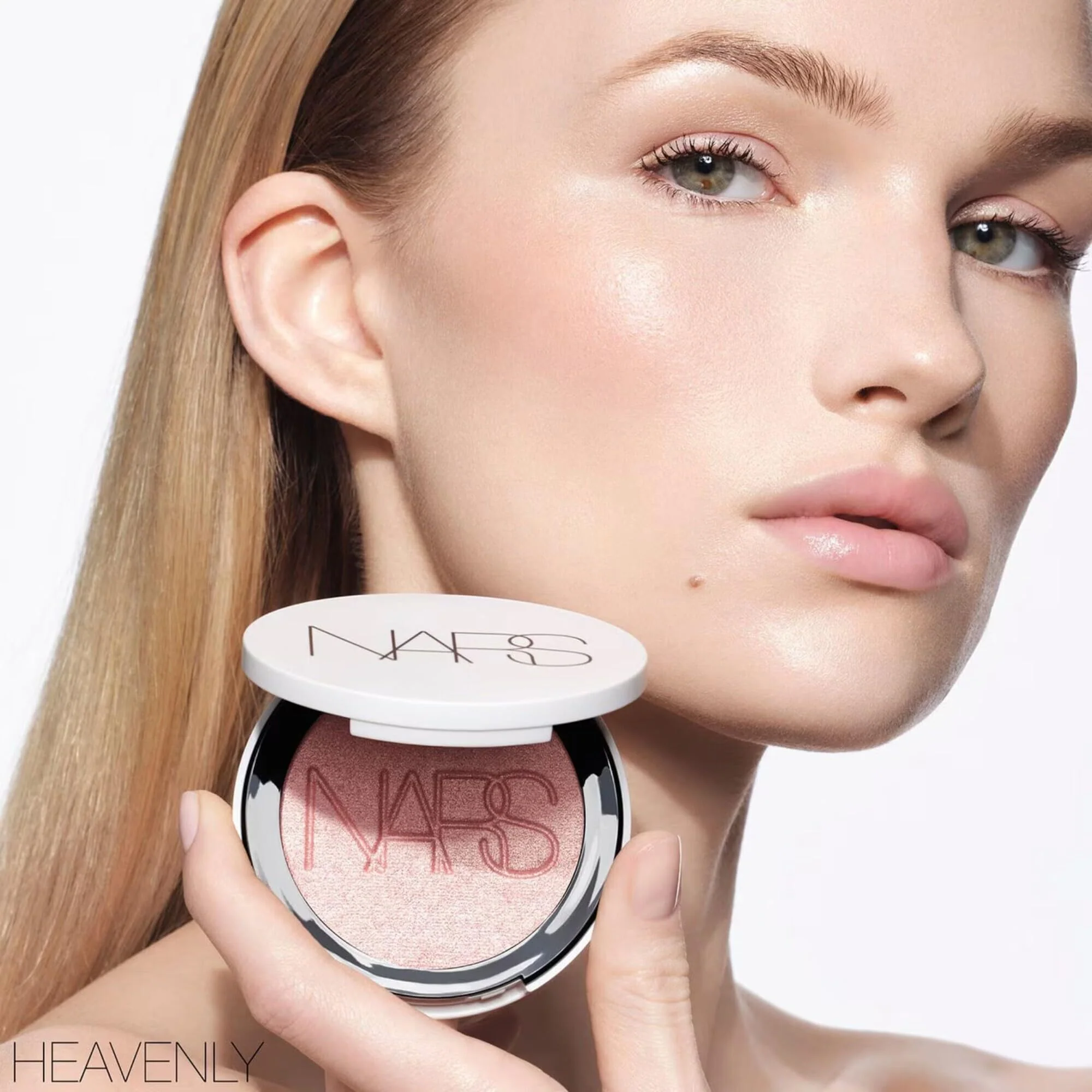 NARS Light Reflecting Luminizing Powder 0.21 oz, Refillable (EROS (Pearlescent Ivory)) - Image 5