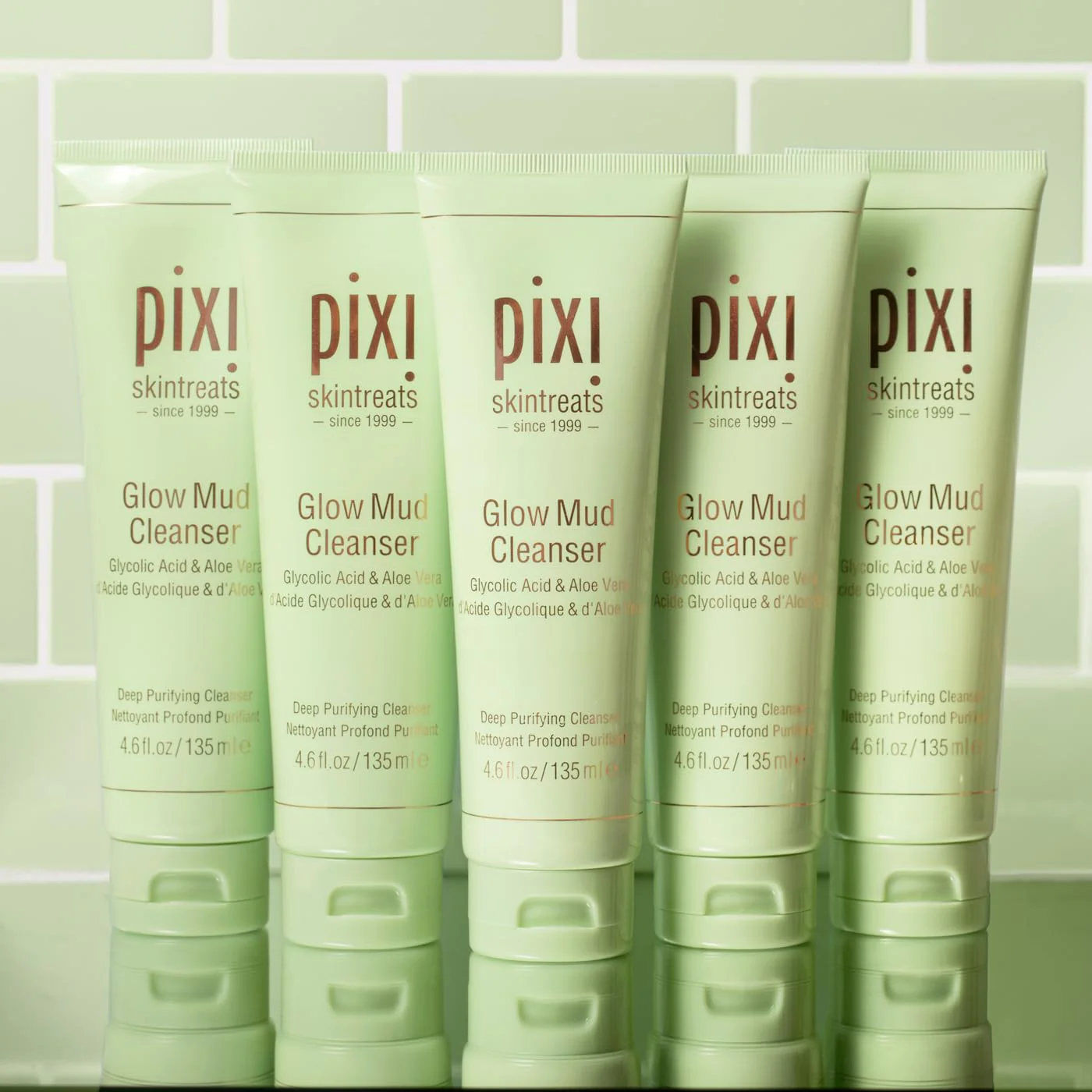 Pixi Glow Mud Cleanser | Purifying Daily Cleanser with 5% Glycolic Acid | Gently Exfoliates & Purifies Without Stripping | Deep Pore Cleanse & Brighten | 4.57 fl. oz / 135 ml - Image 4