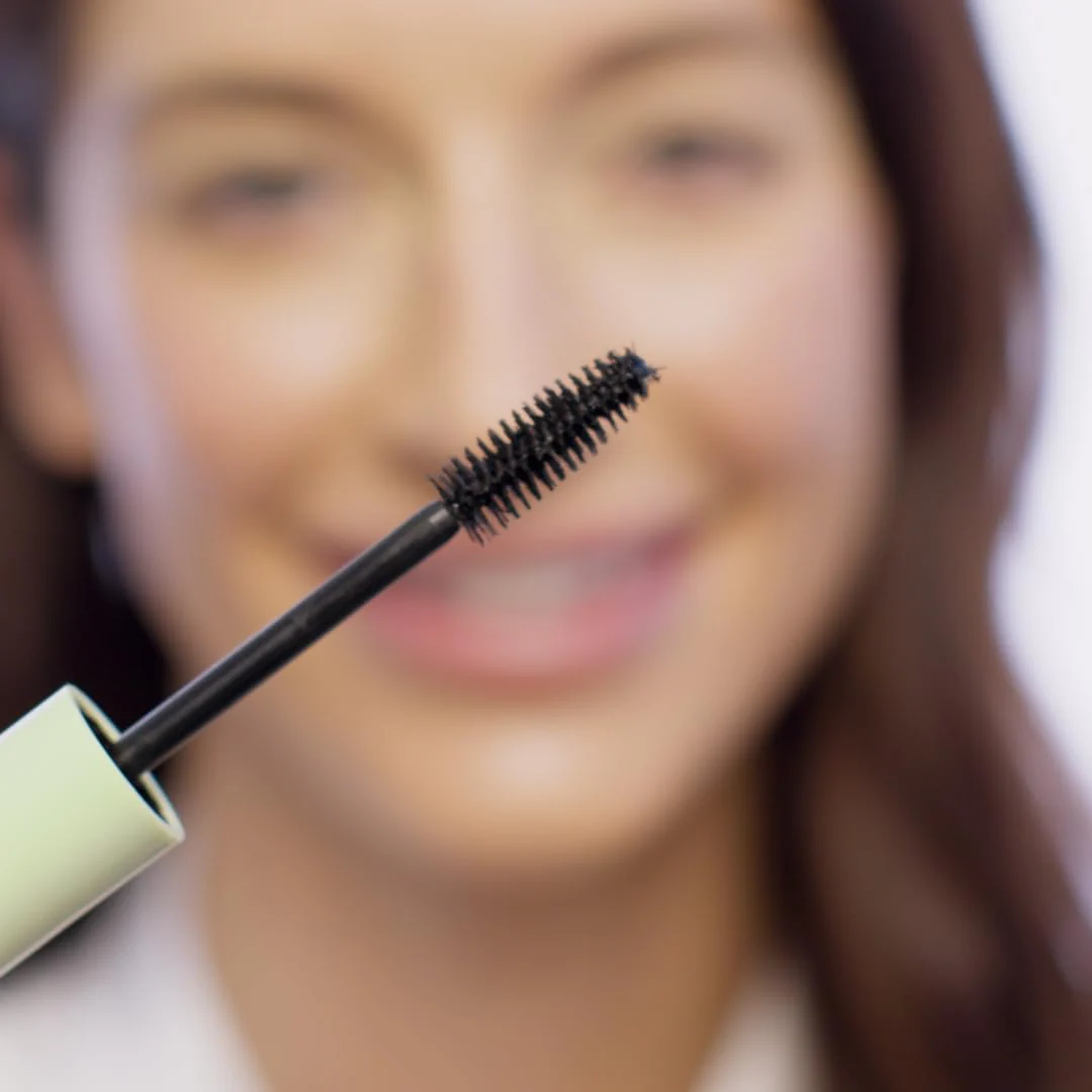 Pixi Large Lash Mascara | Extreme Volume Mascara with Vitamin E, Panthenol & Bamboo | False Lash Effect | Smudge-Proof & Water-Resistant | Ophthalmologist Tested | No.1 Bold Black | 0.4 fl oz/ 12ml - Image 8