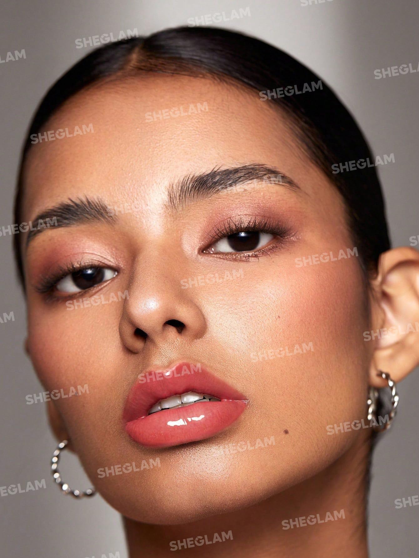 SHEGLAM Glaze Daze Lip Gloss Shiny Tinted Lip Gloss High Gloss Finish Plumping Lip Care Nourishing Not Easy to Fade Liquid Lip Cosmetics-Jammy - Image 4
