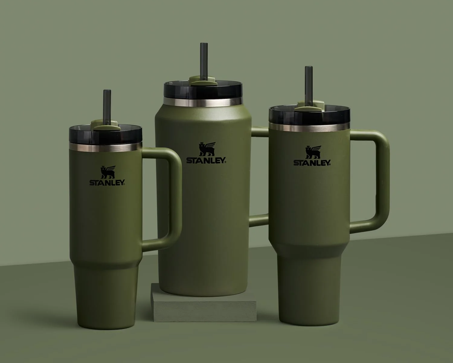 STANLEY Quencher H2.0 Tumbler with Handle and Straw 40 oz | Flowstate 3-Position Lid | Cup Holder Compatible for Travel | Insulated Stainless Steel Cup | BPA-Free | Dried Pine - Image 4