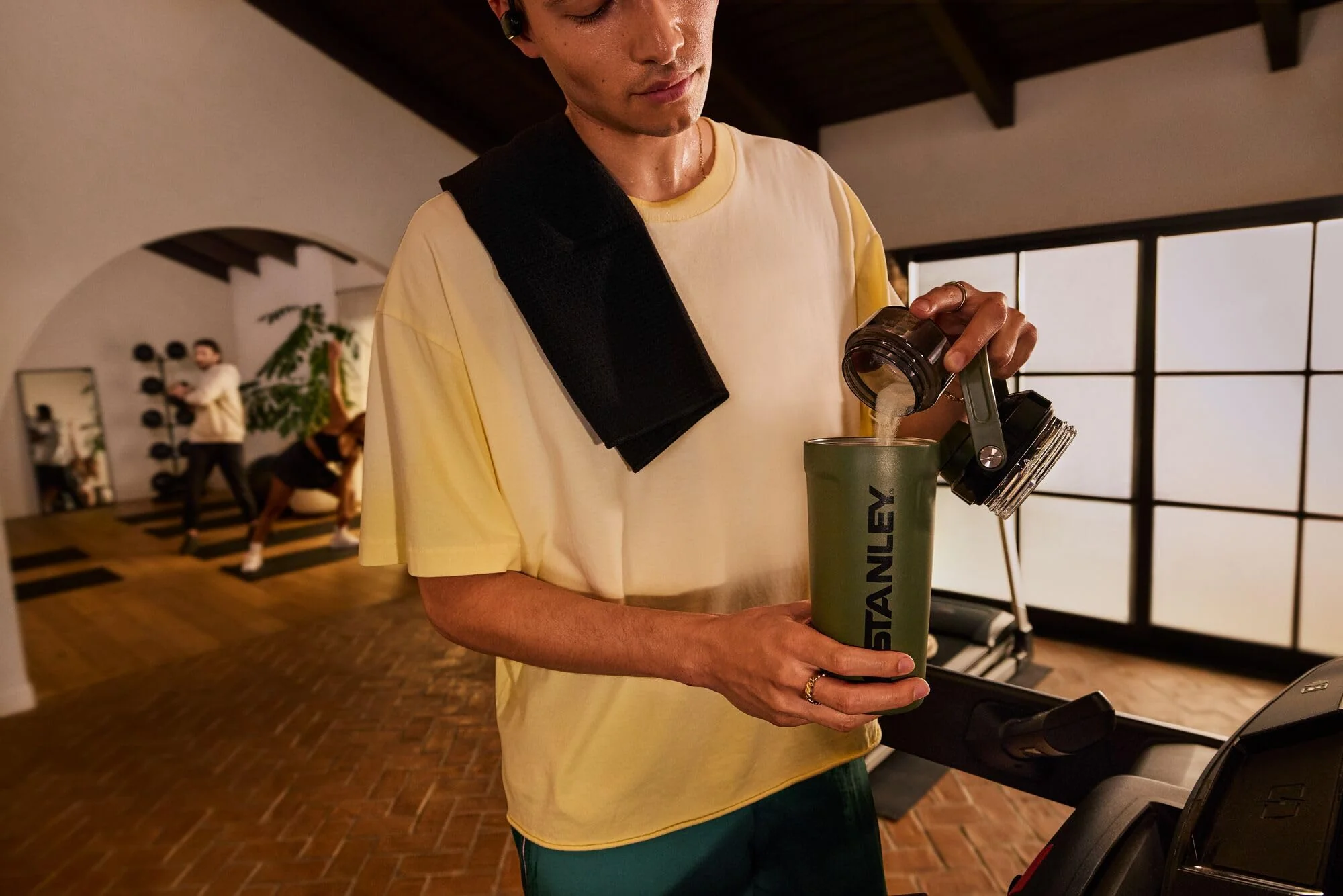 STANLEY Vitalize Shaker Bottle 20 oz | Leakproof Insulated Stainless Steel Shaker Cup | Base Storage and Twist On Fast Flow Lid | Protein Shakes and Pre Workout Powder | BPA-Free | Sage Grey - Image 5