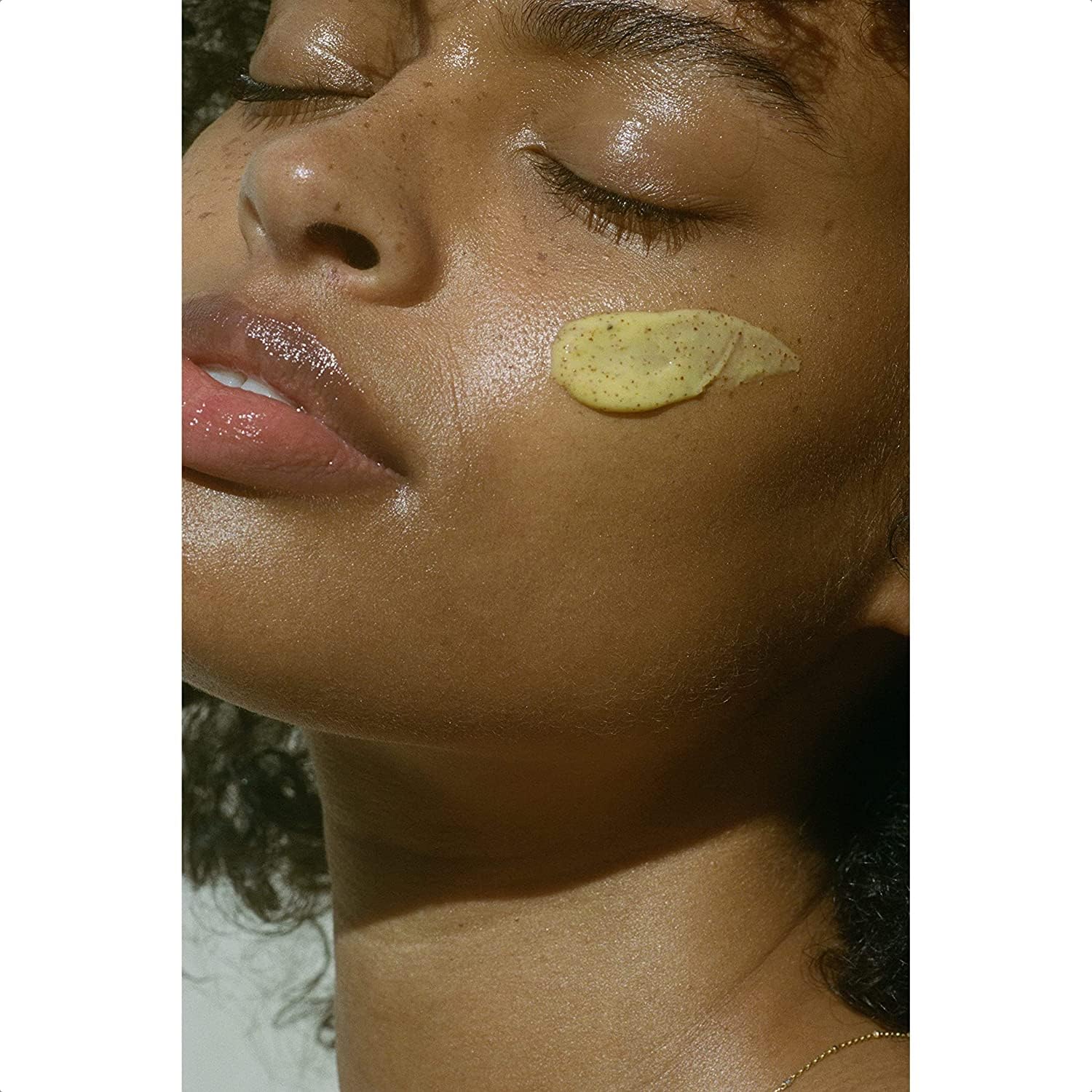 Summer Fridays Overtime Mask - Clarifying + Exfoliating Face Mask - Helps Brighten Dull or Congested Skin with Pumpkin & Apricot Seed Powder (2.25 Oz) - Image 4