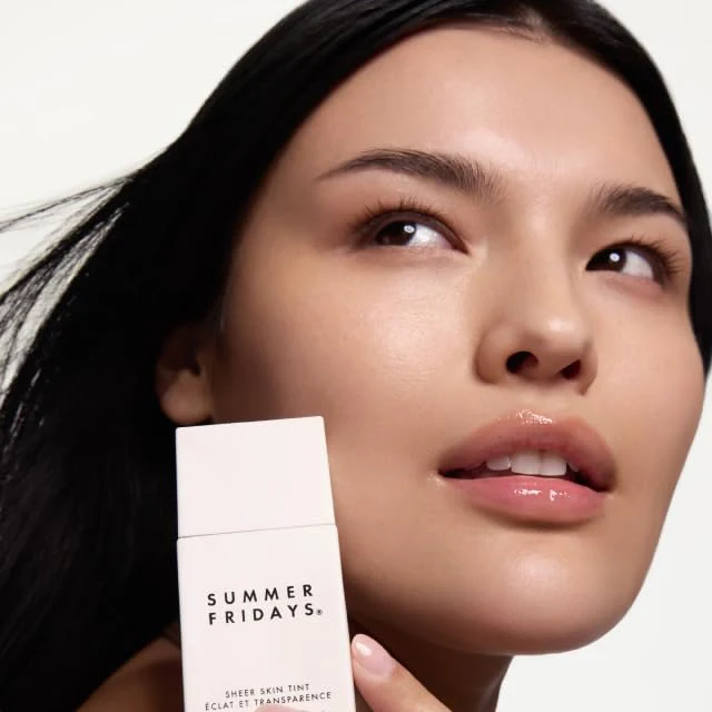 Summer Fridays Sheer Skin Tint - Skin Tint with Hyaluronic Acid - Helps Diminish Uneven Skin Tone - Sheer to Light Coverage - Shade 4 - Light-Medium with Neutral Olive Undertones (1 Fl Oz) - Image 7