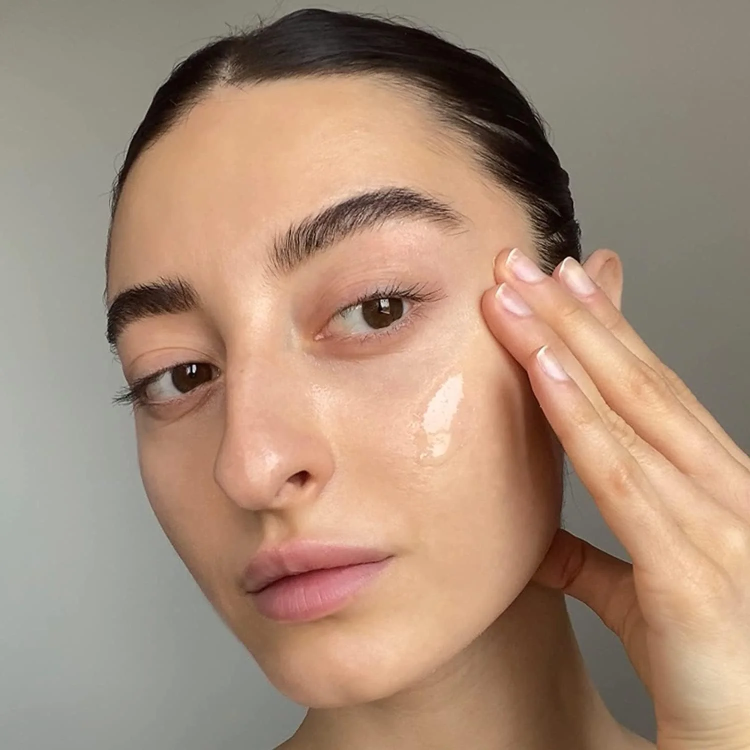 Summer Fridays Super Amino Gel Facial Cleanser - Gentle, pH-Balanced Face Wash + Makeup Remover - Helps Calm Irritation, Hydrate + Nourish Skin - Effortless Skin Care Gifts (5 Fl Oz) - Image 4