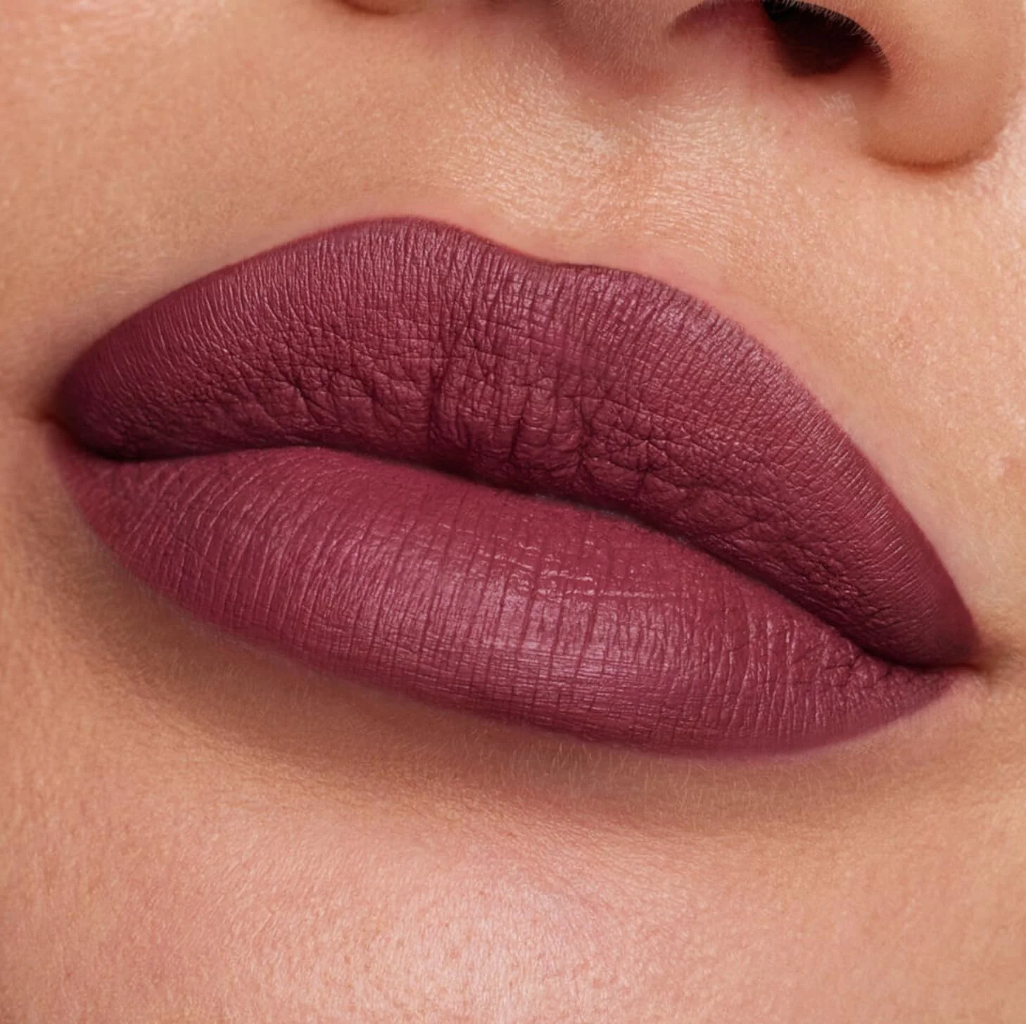 Trophy Wife - Huda Beauty Liquid Matte Lipstick - Image 2